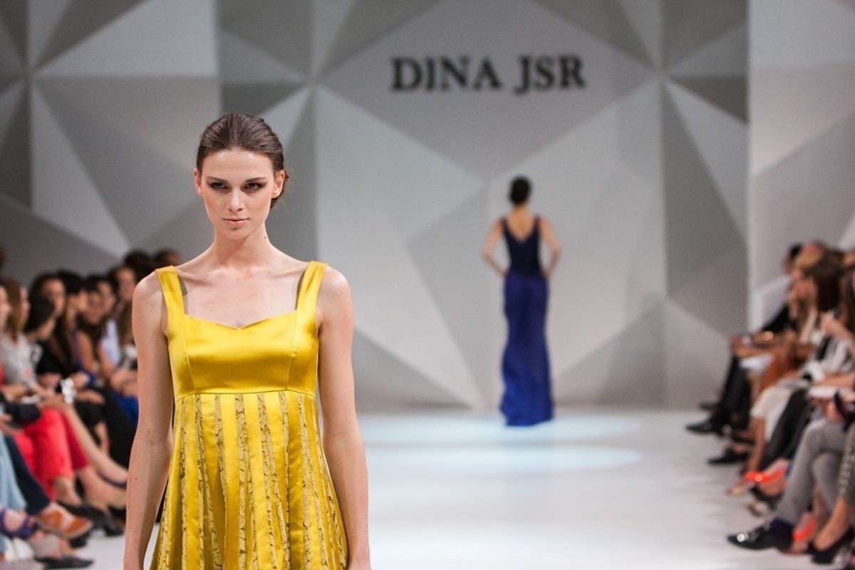 There are a number of specialized art and design universities worldwide that offer degrees in fashion.